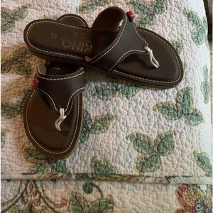 Kino size 11 sandals brown with lady bug decor never worn